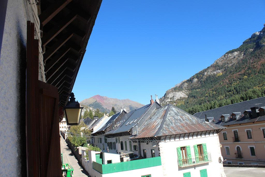 Albergue De Canfranc Estacion Pokój zdjęcie