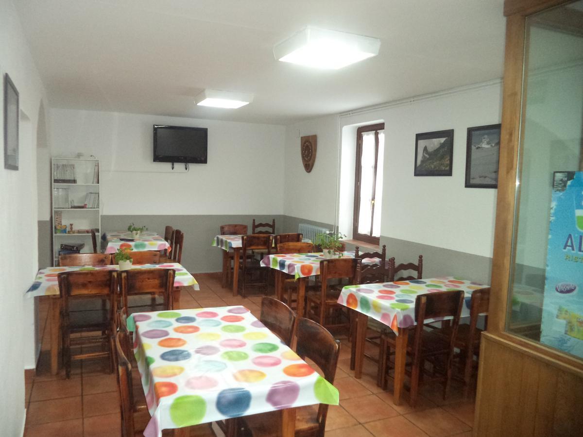 Albergue De Canfranc Estacion Zewnętrze zdjęcie